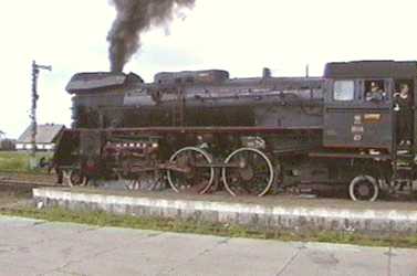 ...a parowozik nabiera tempa. W kocu pocig ma 20 minut opnienia!